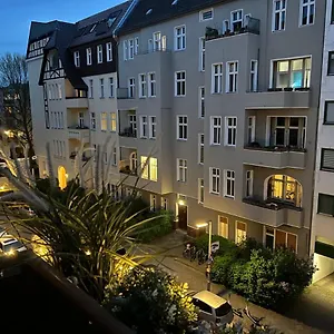 Cozy Modern With Small Balcony In The Heart Of Apartment Berlin